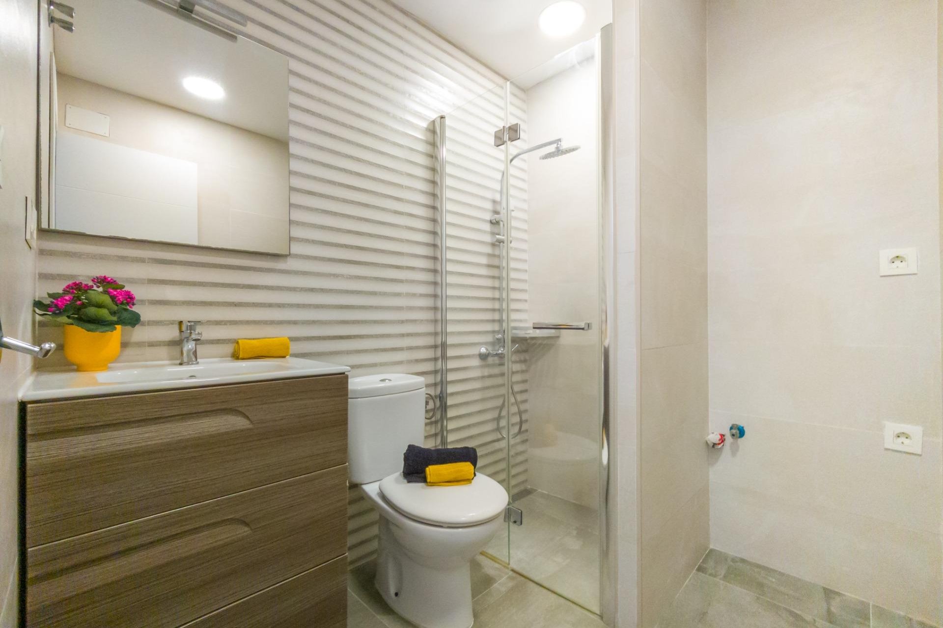 Herverkoop - Appartement -
Torrevieja - Estacion De Autobuses