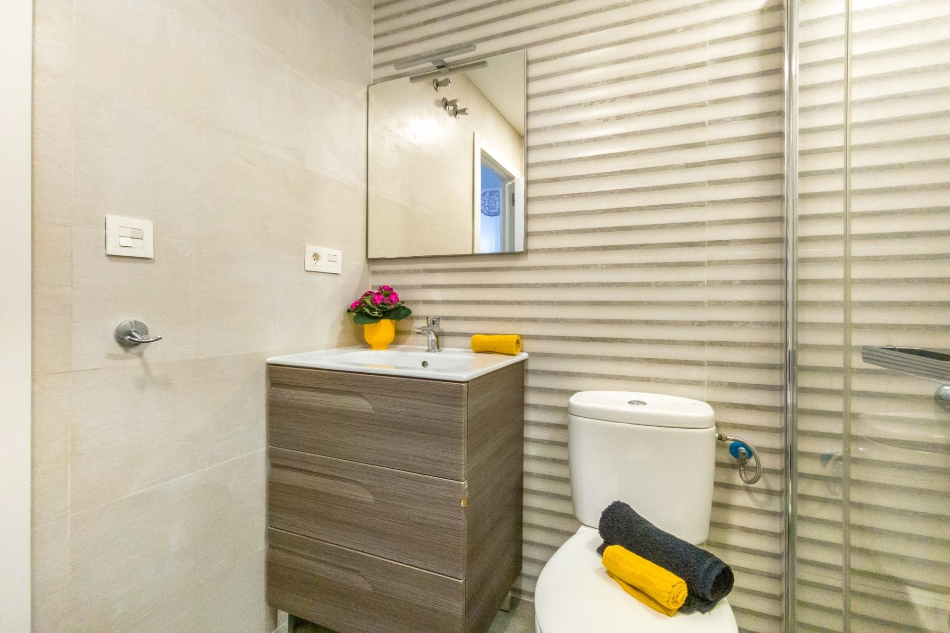 Herverkoop - Appartement -
Torrevieja - Estacion De Autobuses