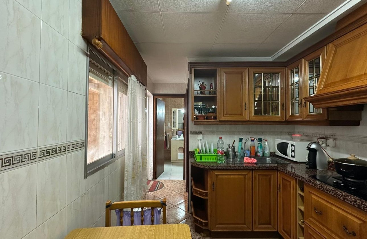 Herverkoop - Appartement -
Torrevieja - Estacion De Autobuses