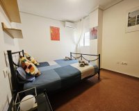 Herverkoop - Appartement -
Torrevieja - Estacion De Autobuses