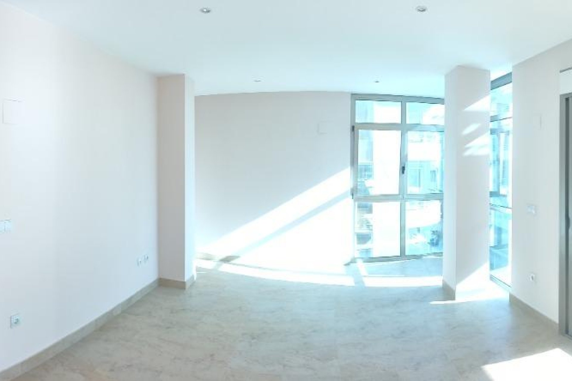 Herverkoop - Appartement -
Torrevieja - Estacion De Autobuses