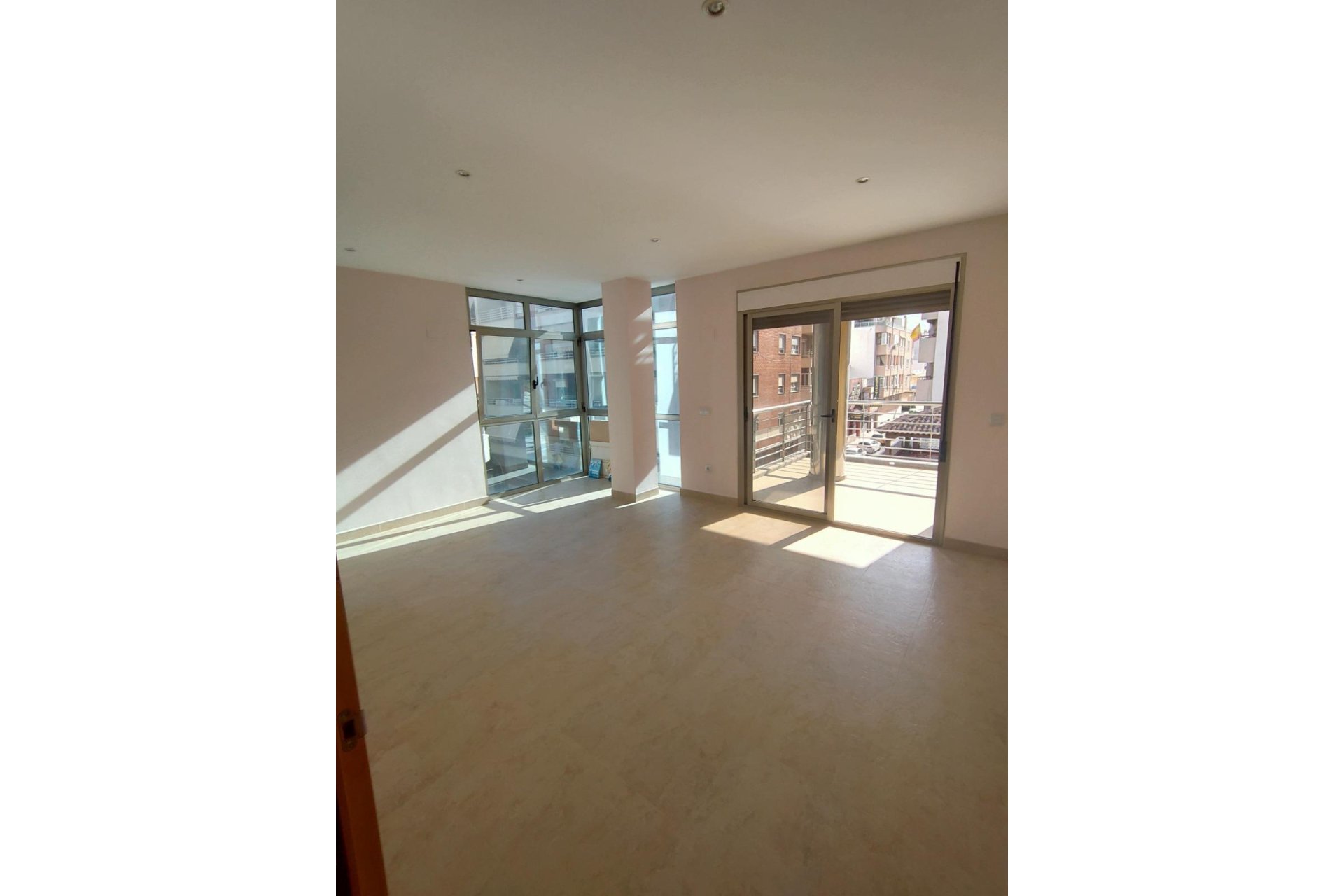 Herverkoop - Appartement -
Torrevieja - Estacion De Autobuses