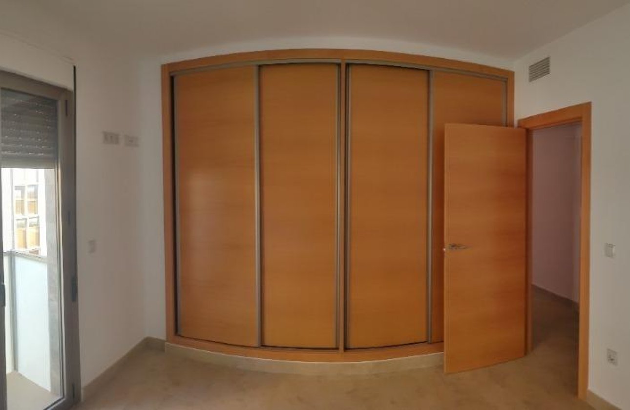 Herverkoop - Appartement -
Torrevieja - Estacion De Autobuses