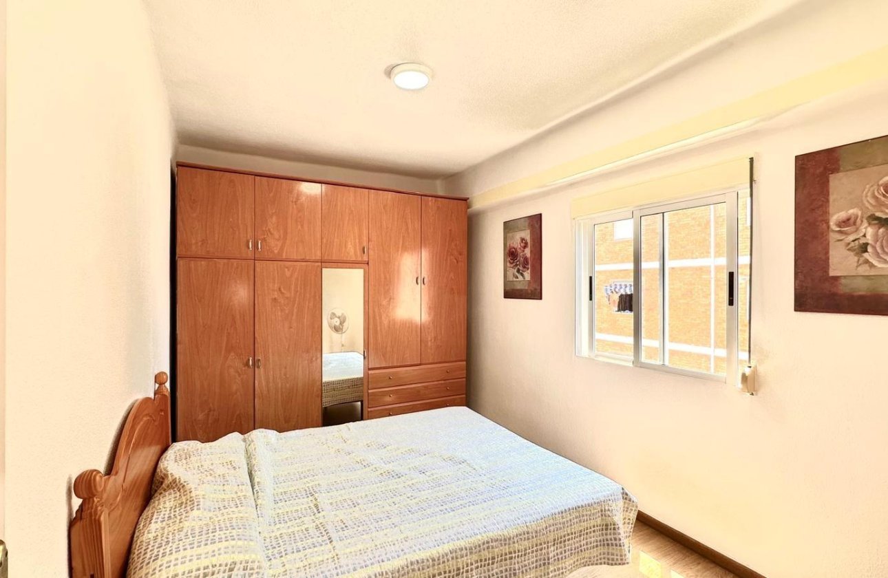 Herverkoop - Appartement -
Torrevieja - Estacion De Autobuses