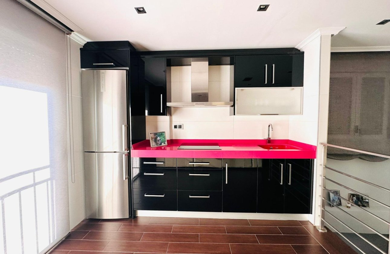 Herverkoop - Appartement -
Torrevieja - Estacion De Autobuses