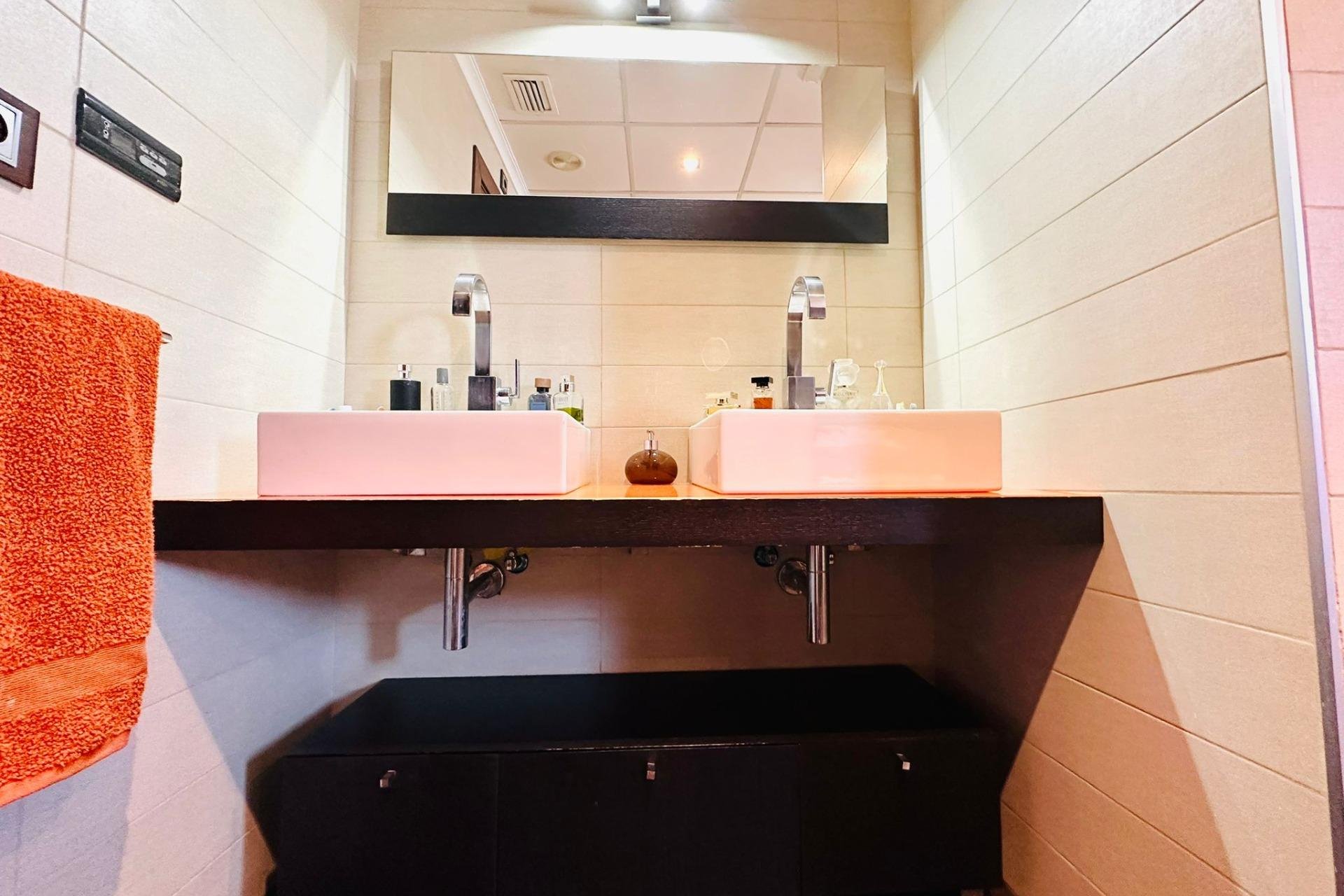 Herverkoop - Appartement -
Torrevieja - Estacion De Autobuses