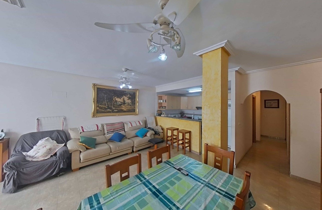 Herverkoop - Appartement -
Torrevieja - Estacion De Autobuses