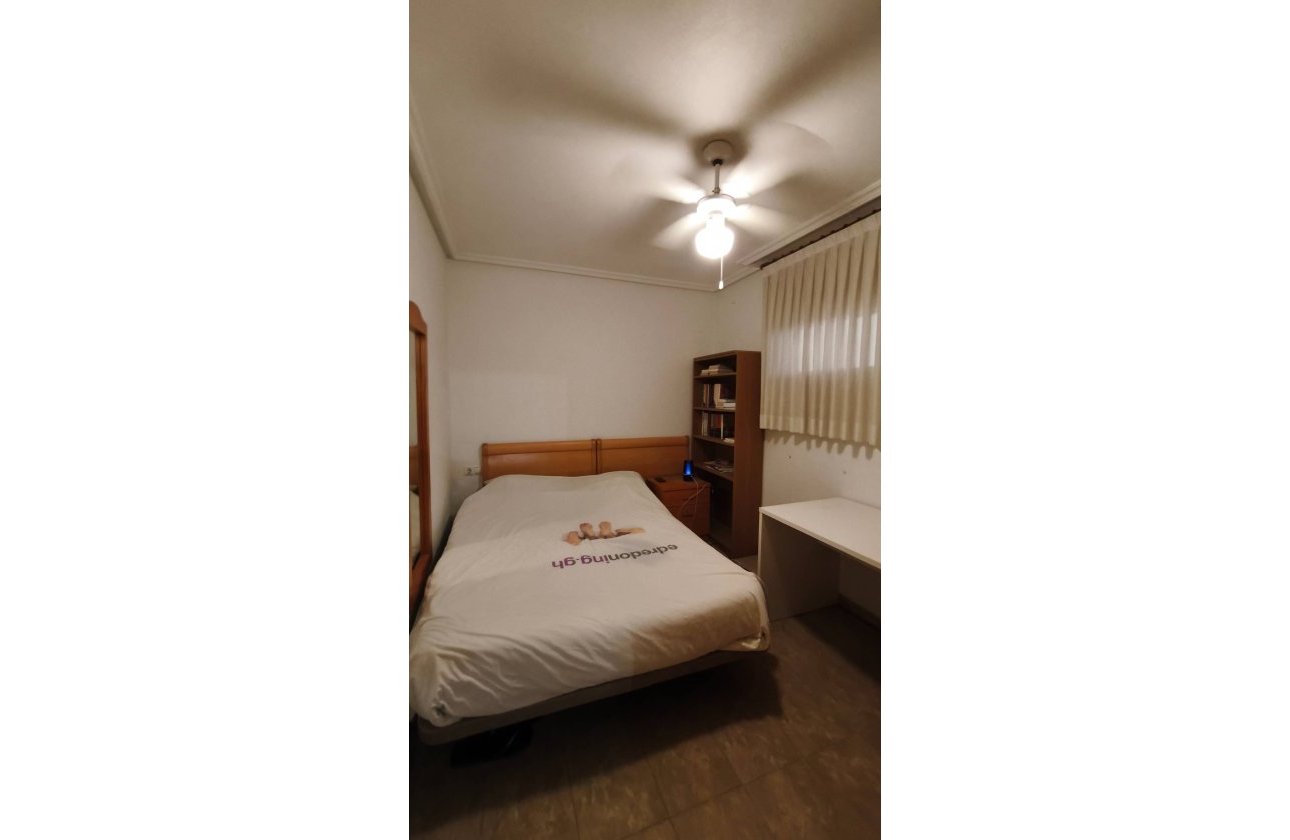 Herverkoop - Appartement -
Torrevieja - Estacion De Autobuses