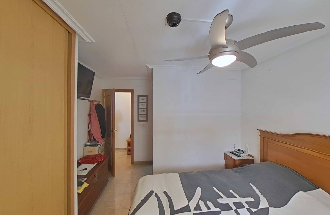 Herverkoop - Appartement -
Torrevieja - Estacion De Autobuses