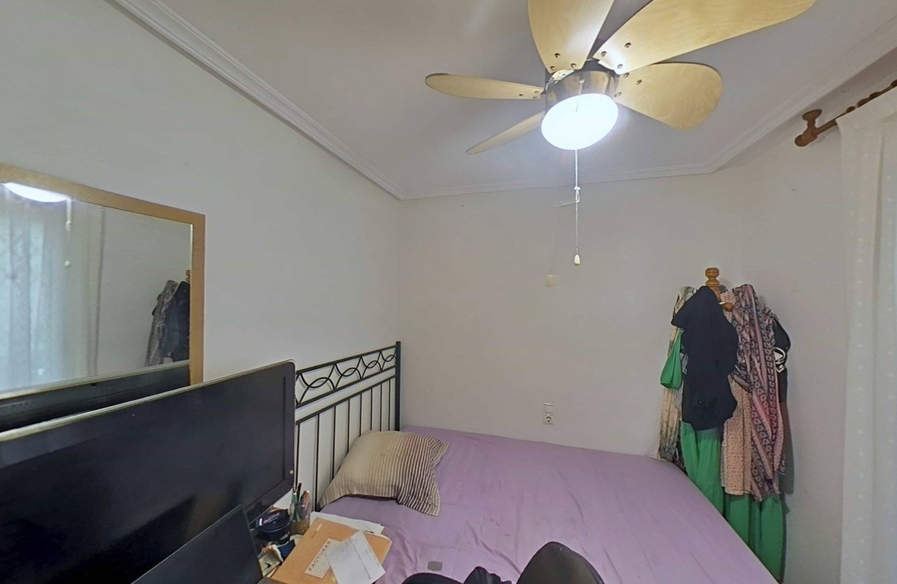 Herverkoop - Appartement -
Torrevieja - Estacion De Autobuses