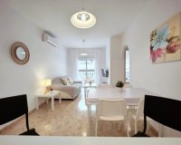 Herverkoop - Appartement -
Torrevieja - Estacion De Autobuses