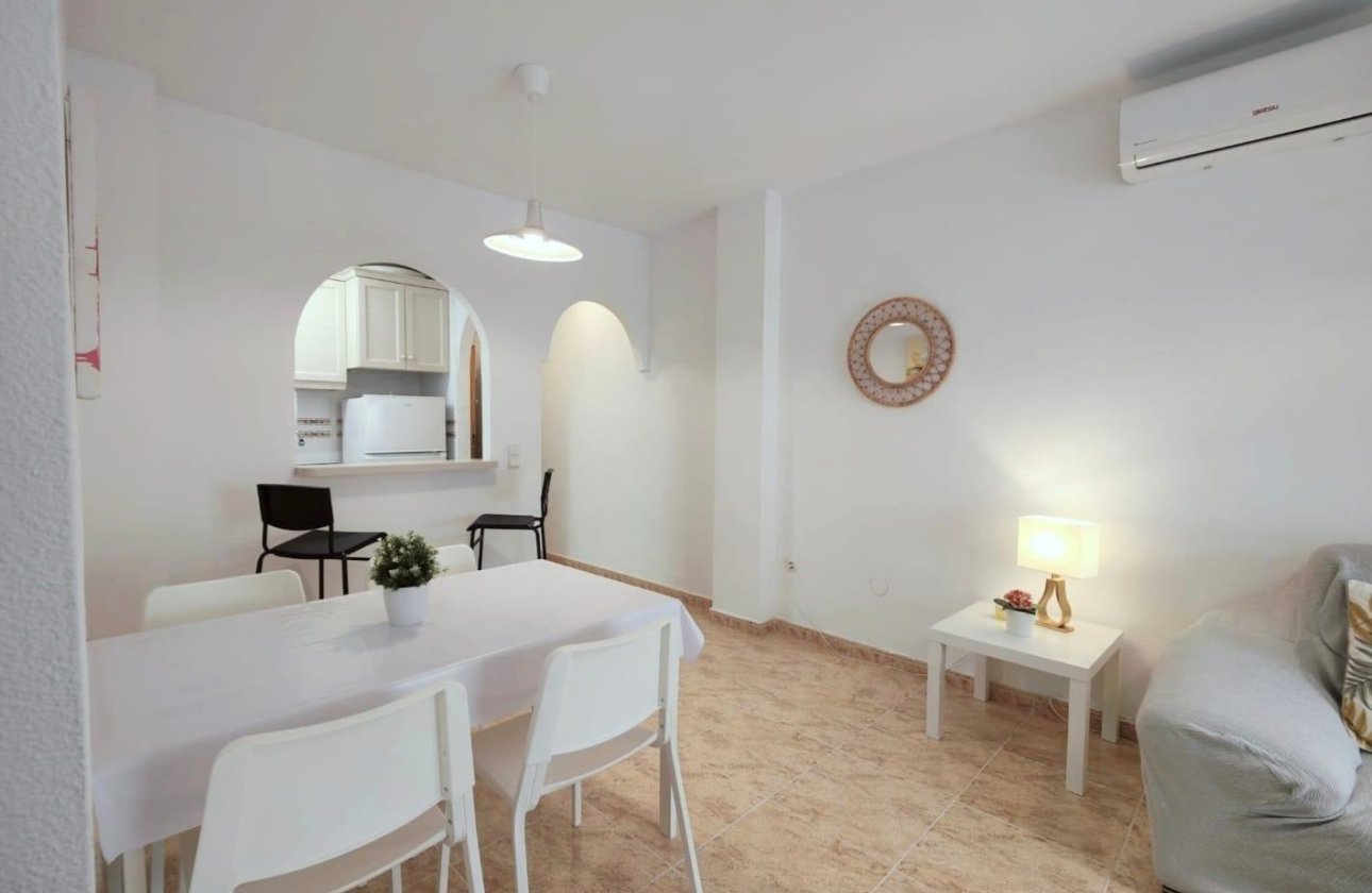 Herverkoop - Appartement -
Torrevieja - Estacion De Autobuses