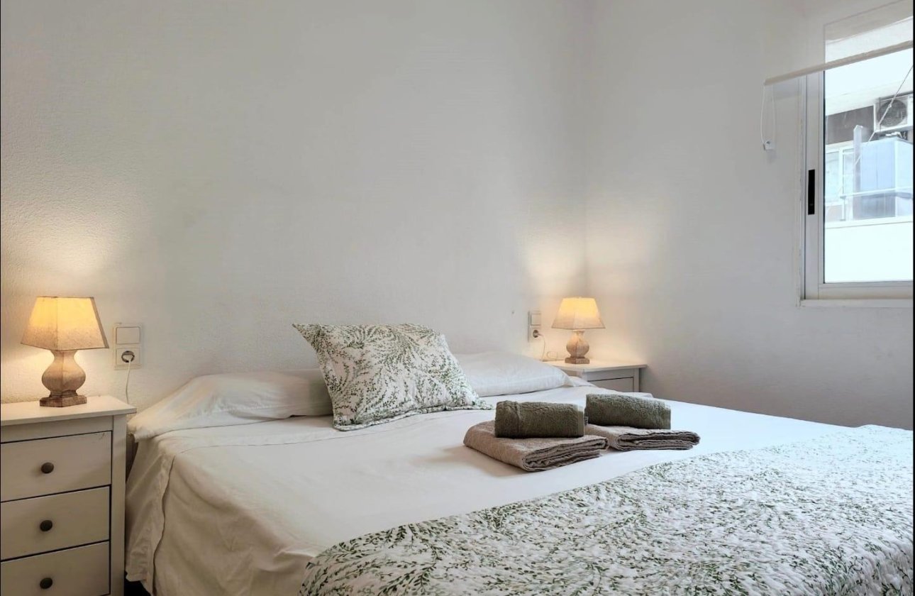 Herverkoop - Appartement -
Torrevieja - Estacion De Autobuses