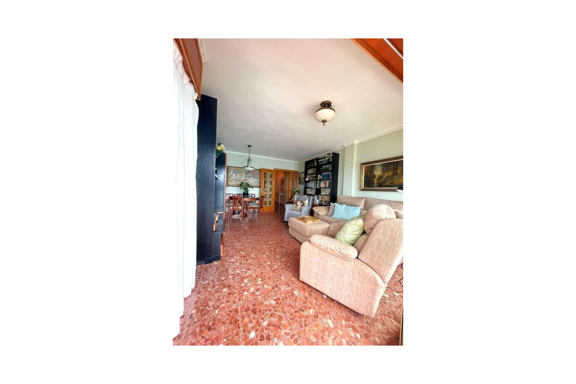 Herverkoop - Appartement -
Torrevieja - Estacion De Autobuses