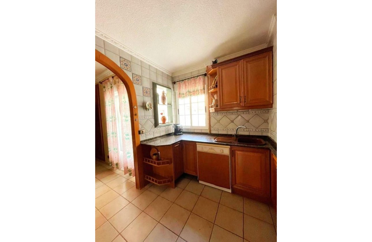 Herverkoop - Appartement -
Torrevieja - Estacion De Autobuses