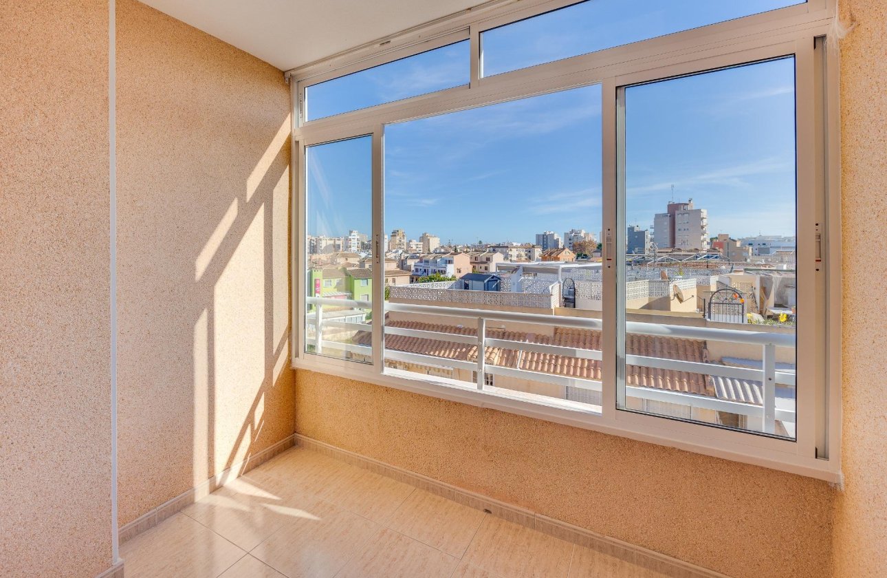 Herverkoop - Appartement -
Torrevieja - Estacion De Autobuses