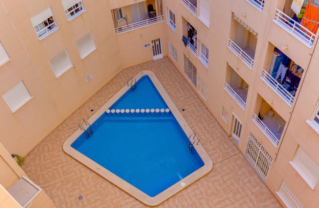 Herverkoop - Appartement -
Torrevieja - Estacion De Autobuses