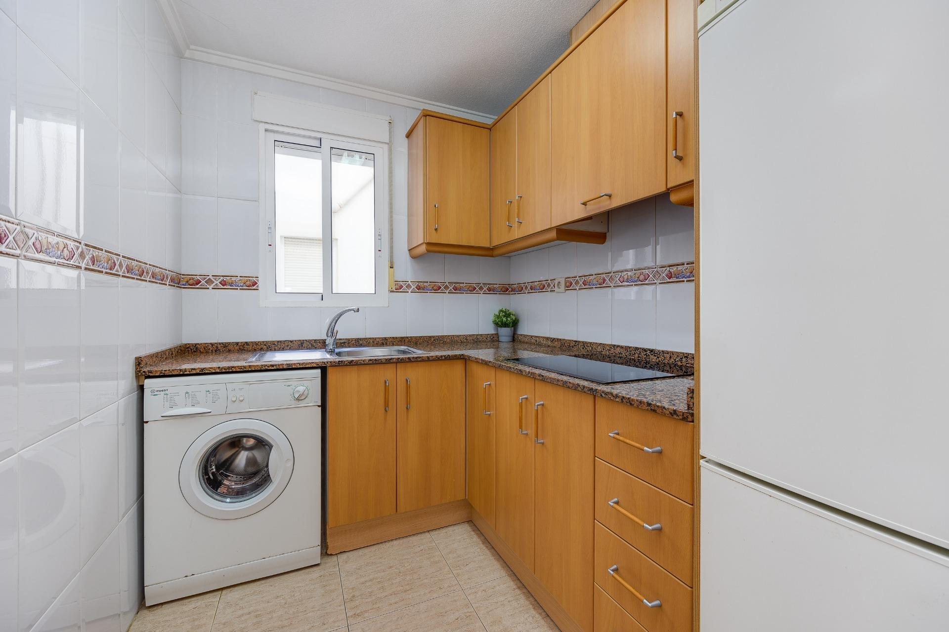 Herverkoop - Appartement -
Torrevieja - Estacion De Autobuses