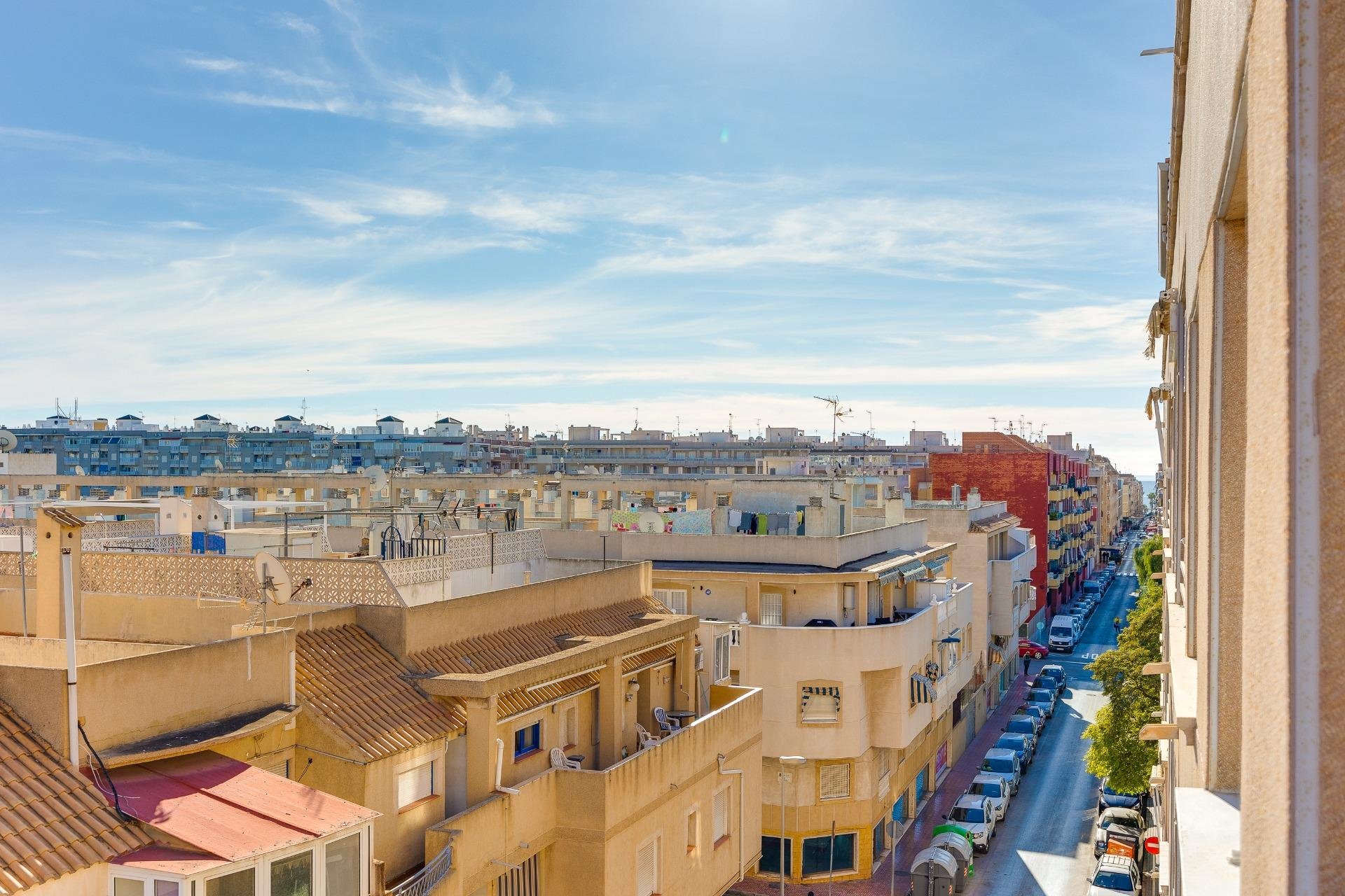 Herverkoop - Appartement -
Torrevieja - Estacion De Autobuses