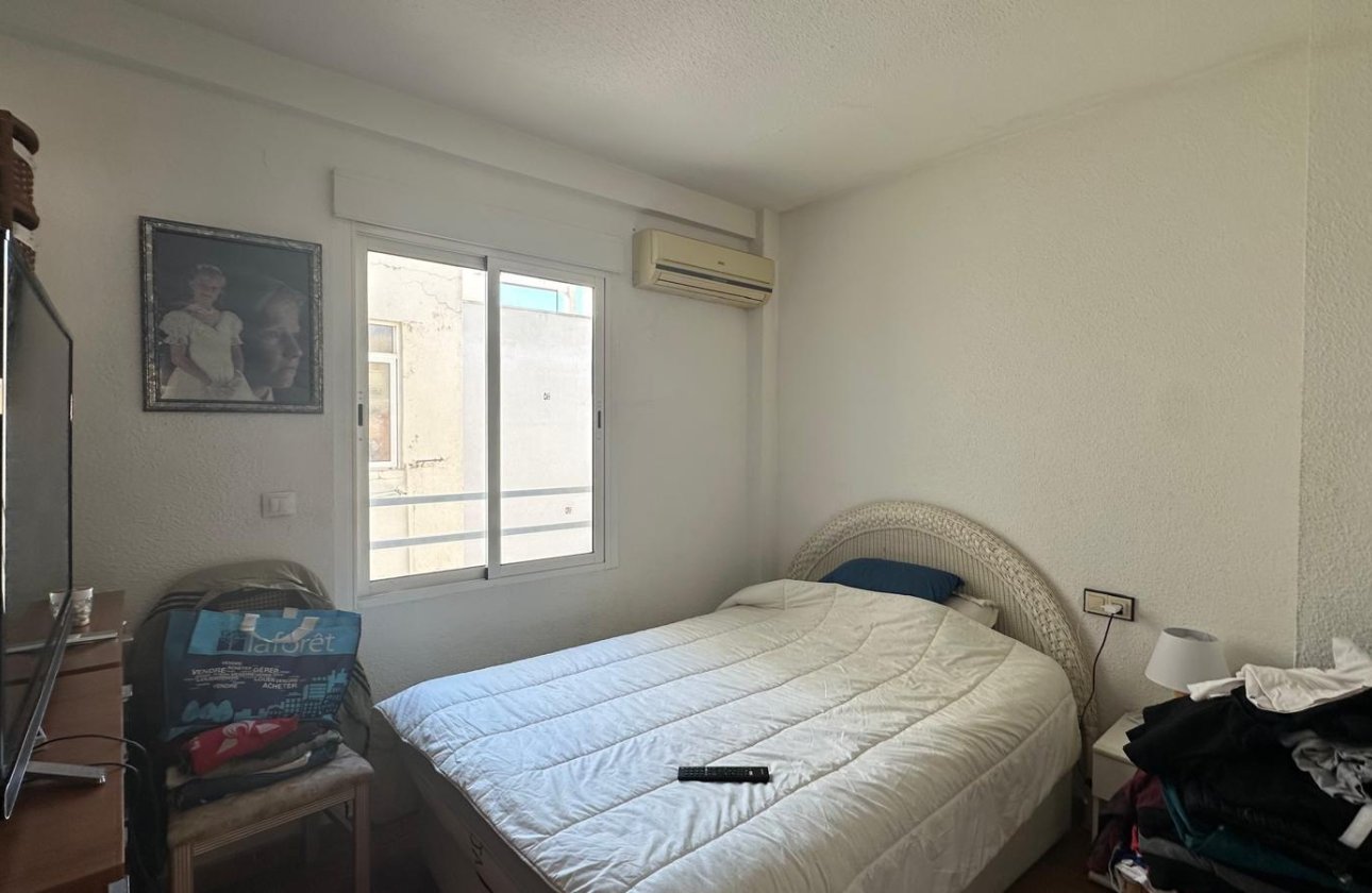 Herverkoop - Appartement -
Torrevieja - Estacion De Autobuses