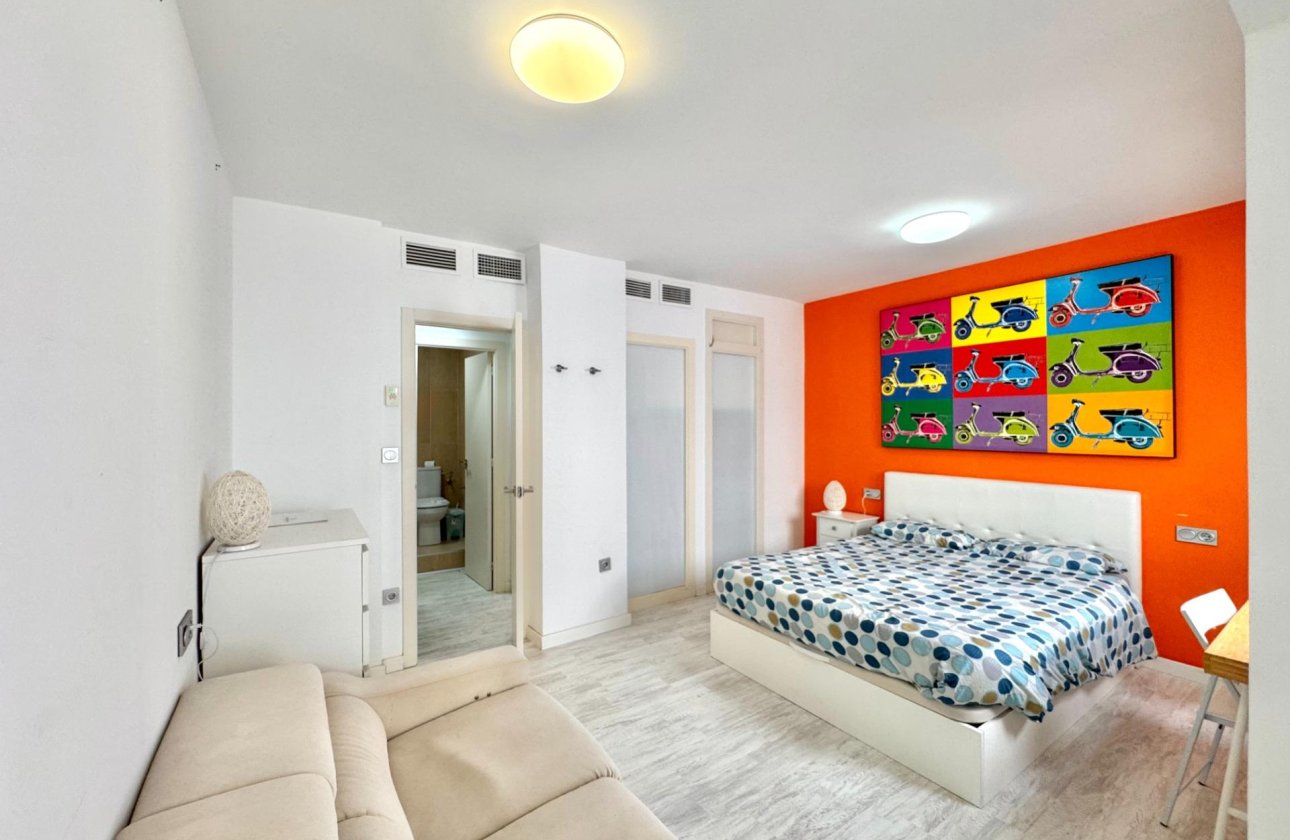 Herverkoop - Appartement -
Torrevieja - Estacion De Autobuses