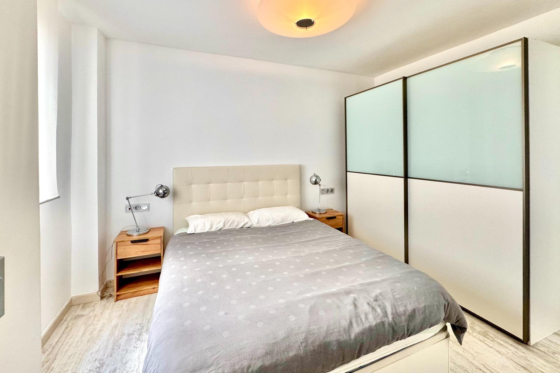 Herverkoop - Appartement -
Torrevieja - Estacion De Autobuses