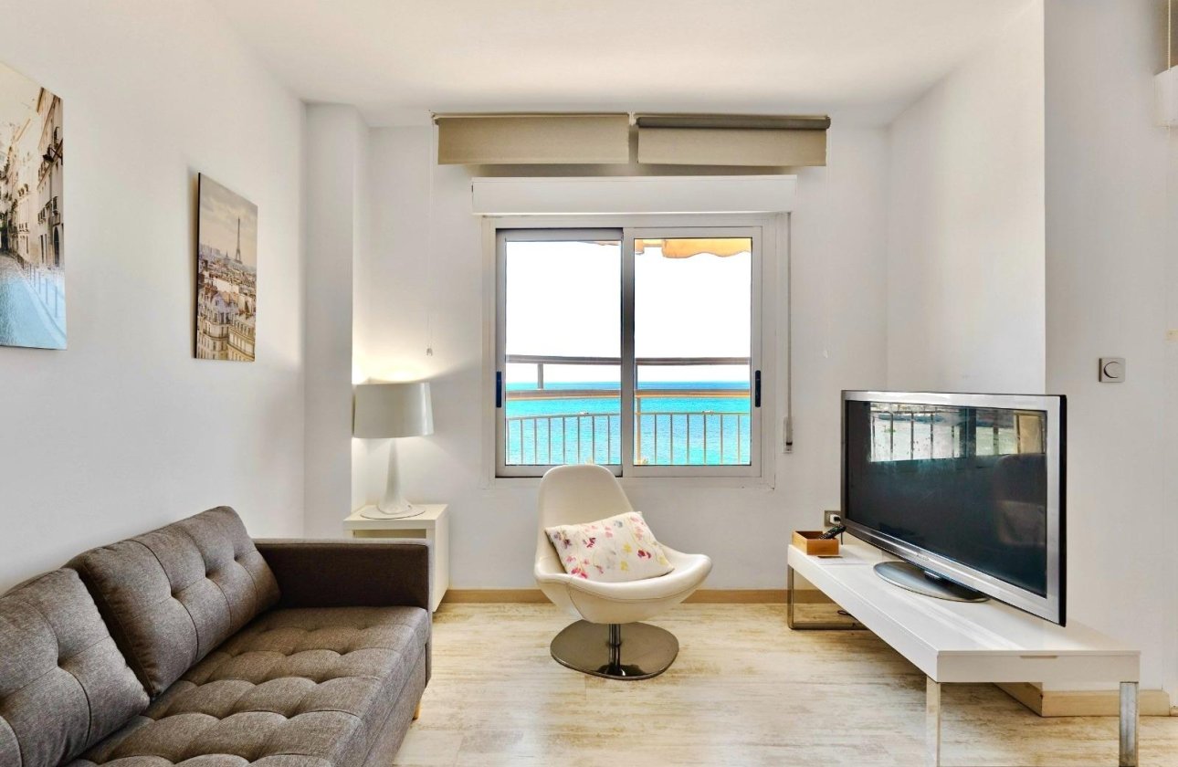 Herverkoop - Appartement -
Torrevieja - Estacion De Autobuses