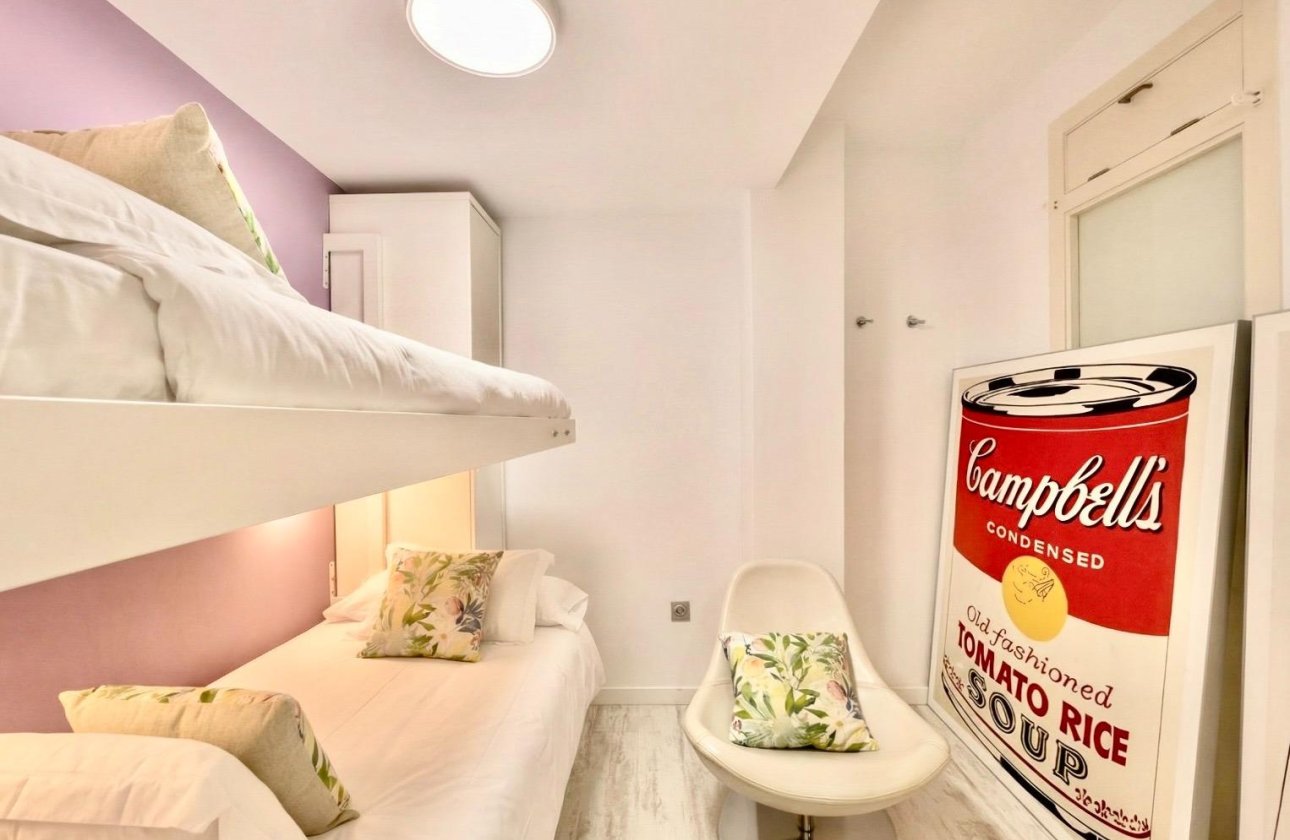 Herverkoop - Appartement -
Torrevieja - Estacion De Autobuses