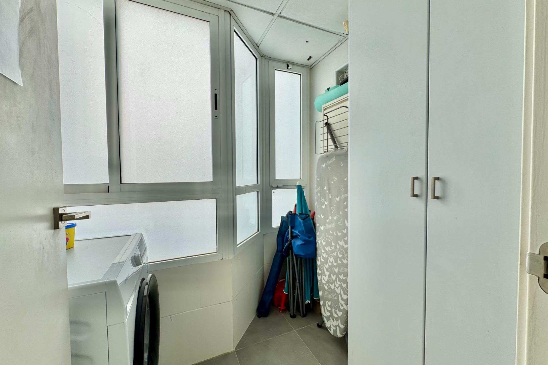 Herverkoop - Appartement -
Torrevieja - Estacion De Autobuses