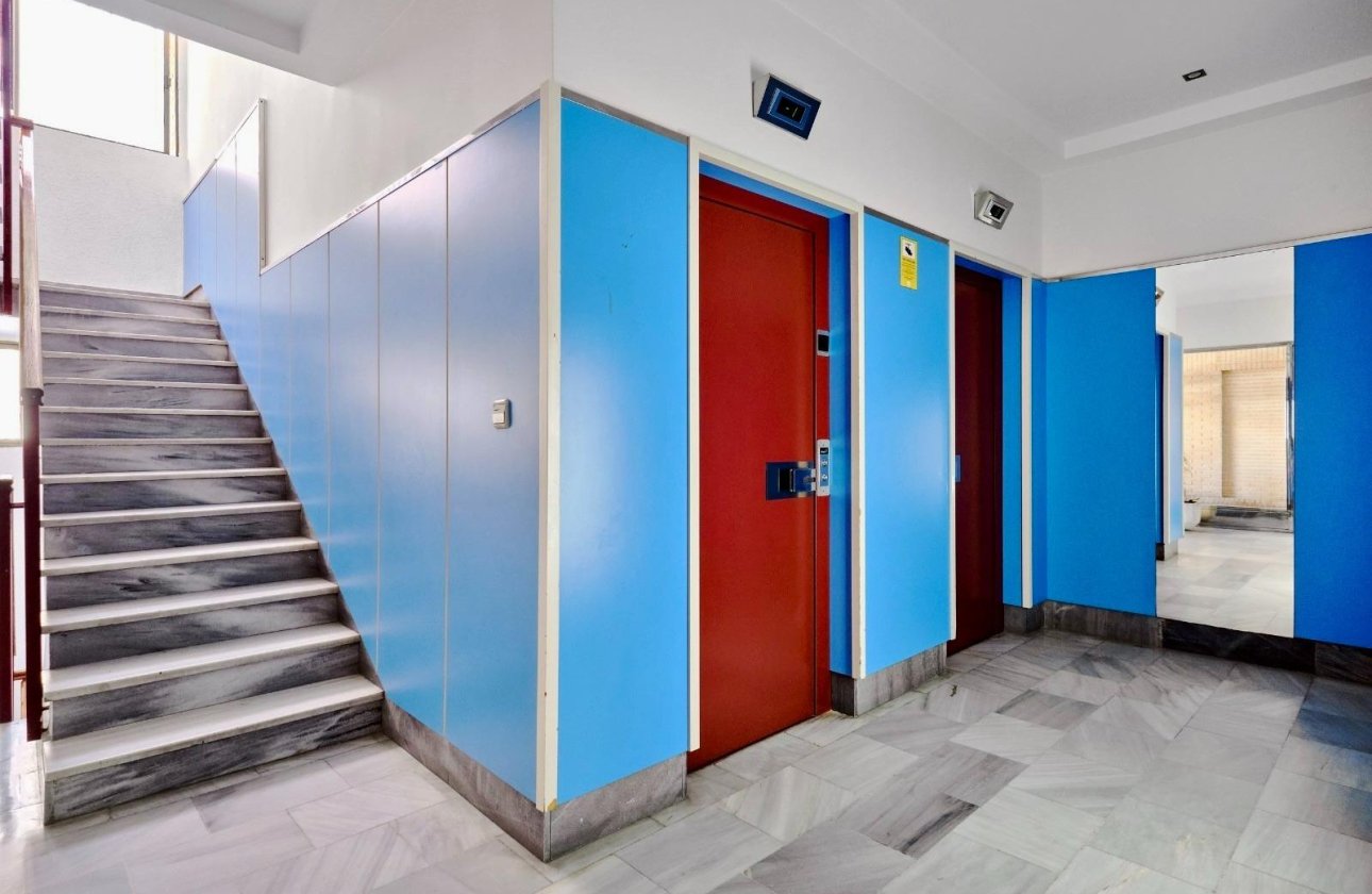 Herverkoop - Appartement -
Torrevieja - Estacion De Autobuses