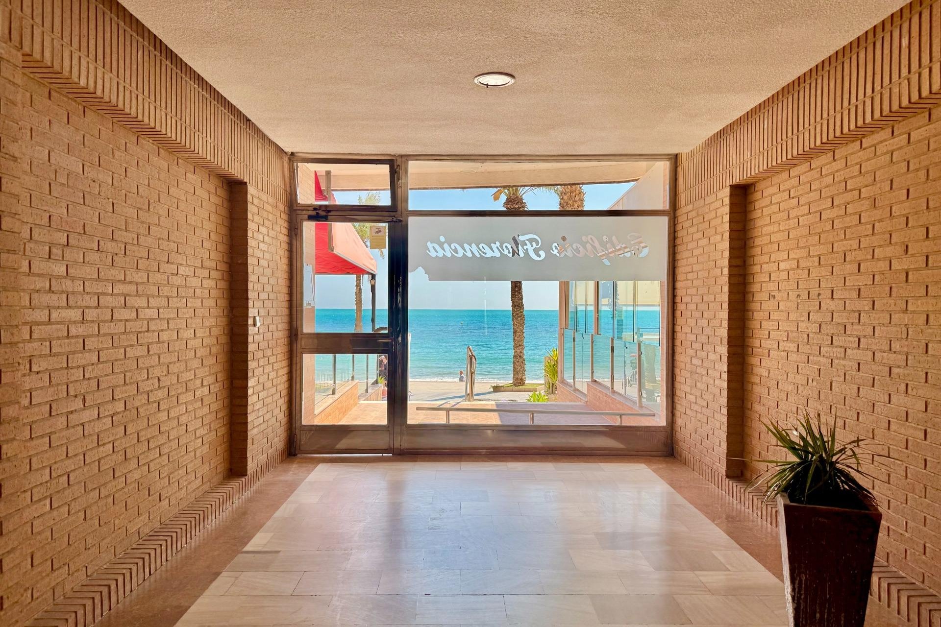 Herverkoop - Appartement -
Torrevieja - Estacion De Autobuses