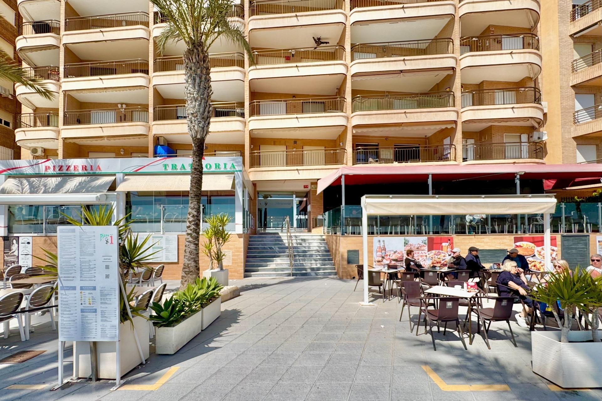 Herverkoop - Appartement -
Torrevieja - Estacion De Autobuses