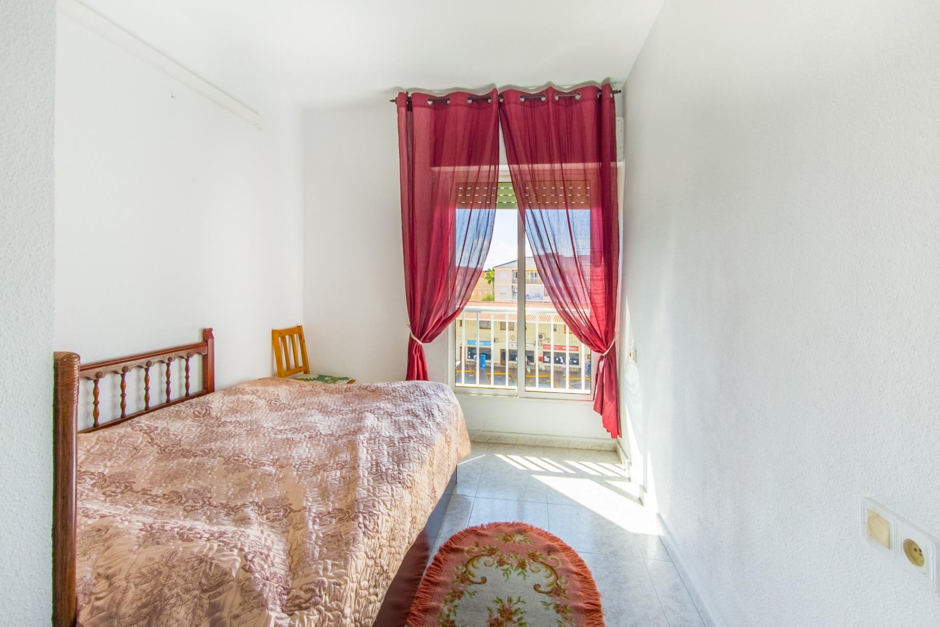 Herverkoop - Appartement -
Torrevieja - Estacion De Autobuses