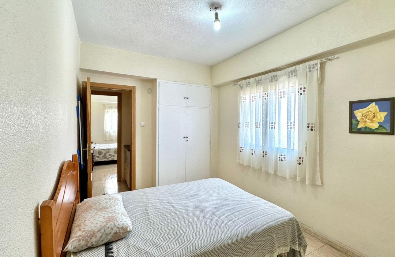 Herverkoop - Appartement -
Torrevieja - Estacion De Autobuses