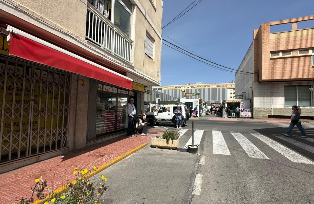 Herverkoop - Appartement -
Torrevieja - Estacion De Autobuses