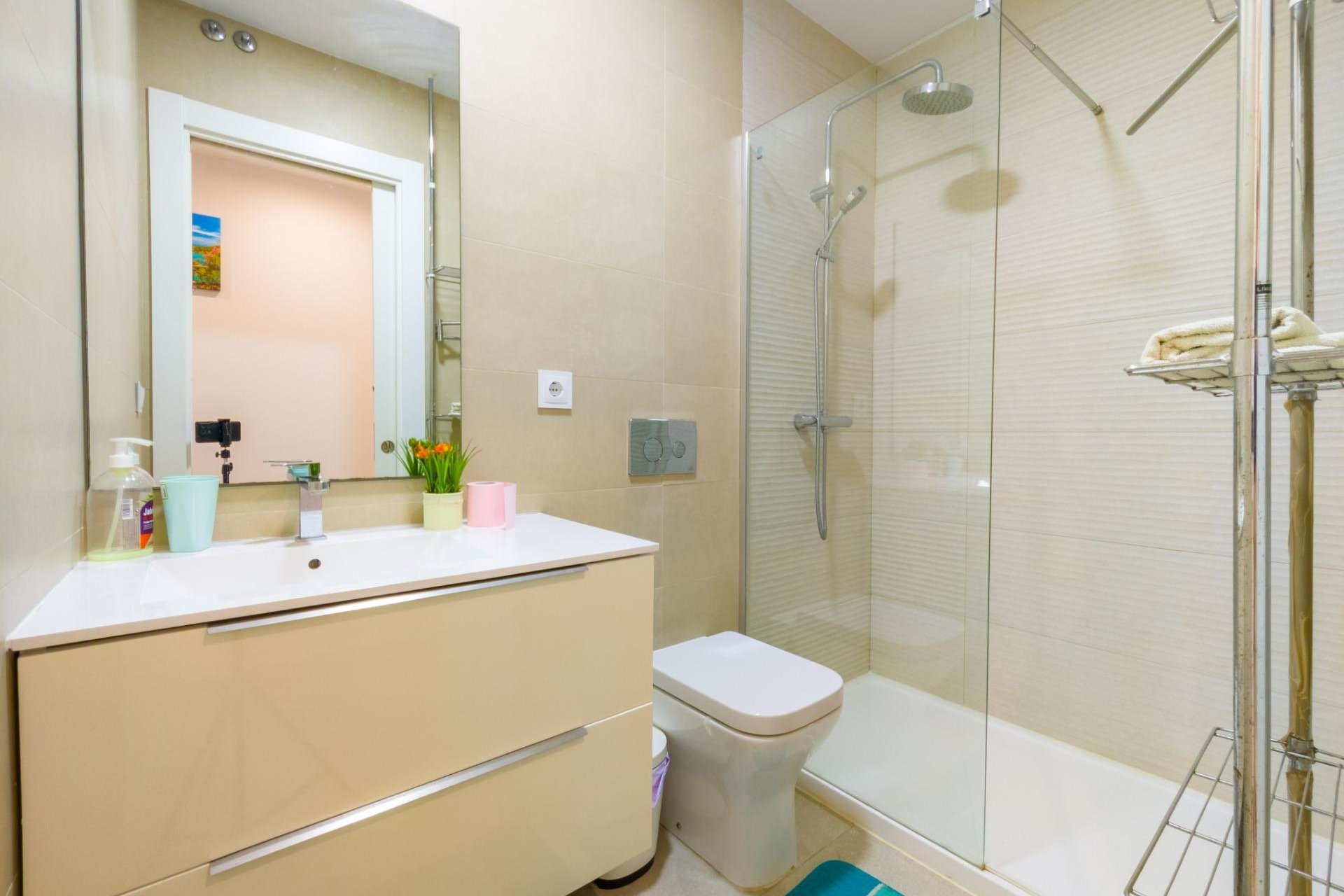 Herverkoop - Appartement -
Torrevieja - Estacion De Autobuses