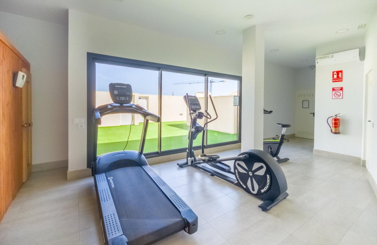 Herverkoop - Appartement -
Torrevieja - Estacion De Autobuses