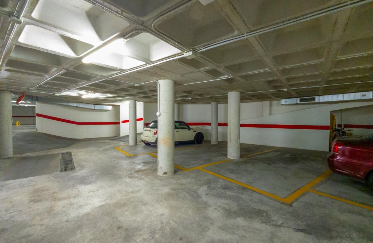 Herverkoop - Appartement -
Torrevieja - Estacion De Autobuses