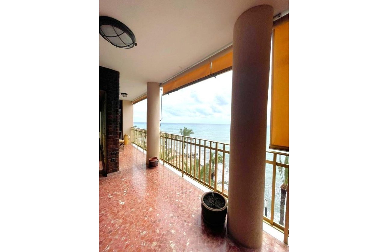 Herverkoop - Appartement -
Torrevieja - Estacion De Autobuses