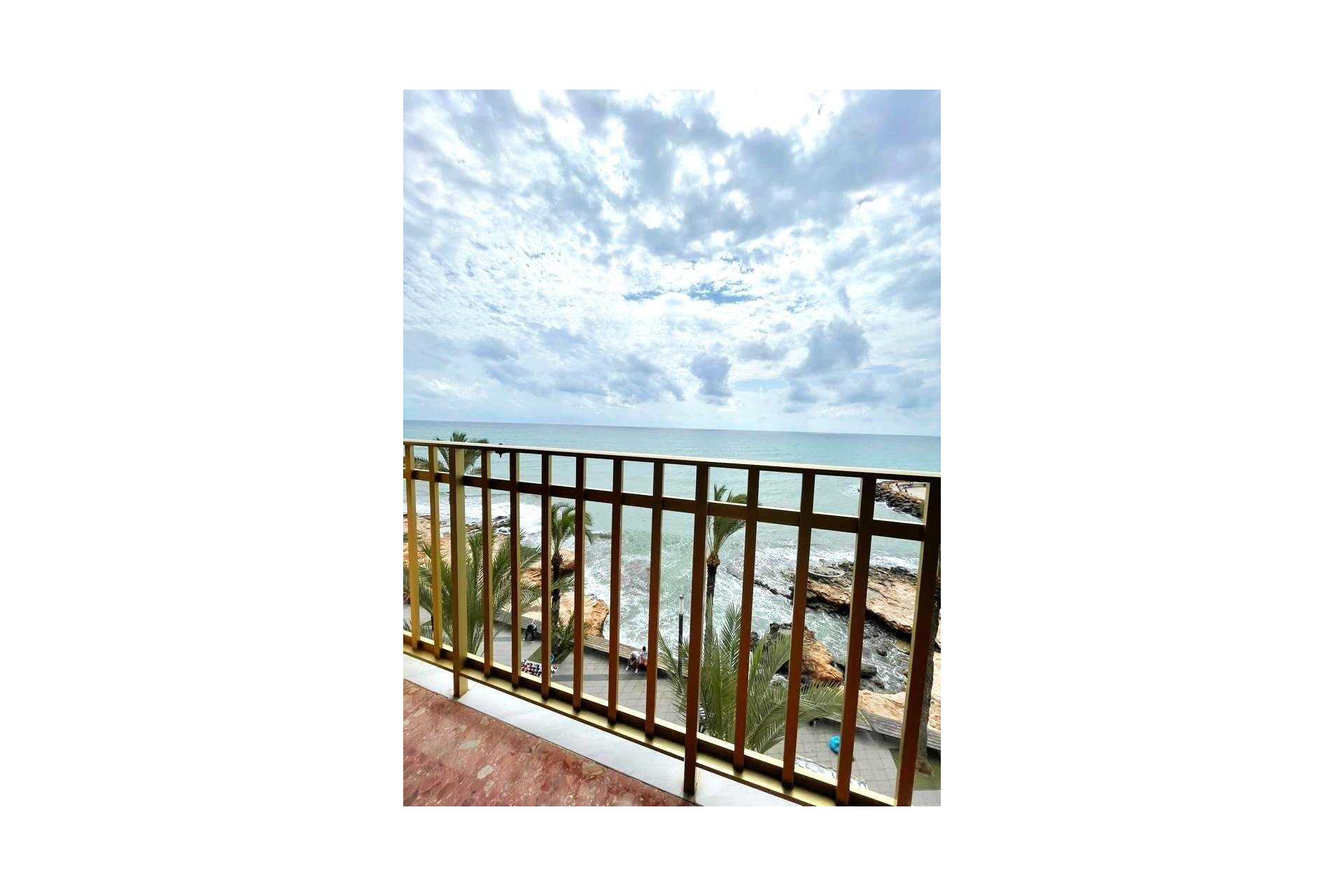 Herverkoop - Appartement -
Torrevieja - Estacion De Autobuses