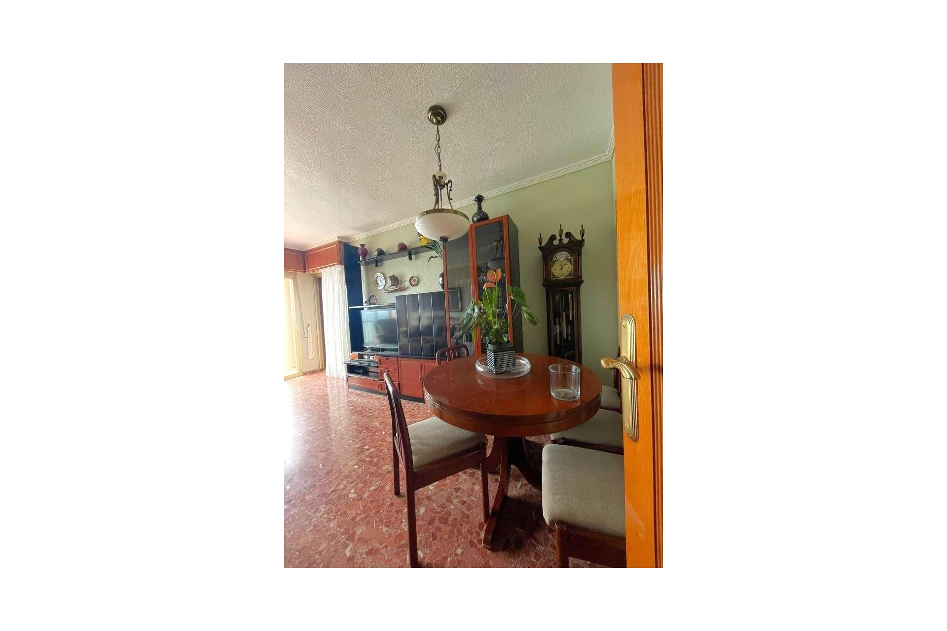 Herverkoop - Appartement -
Torrevieja - Estacion De Autobuses