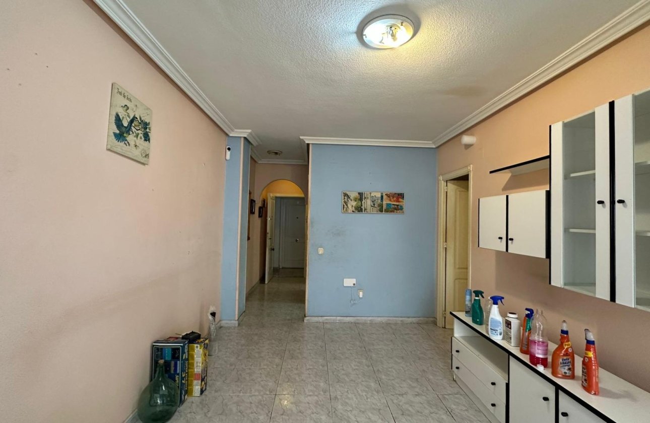 Herverkoop - Appartement -
Torrevieja - Estacion De Autobuses