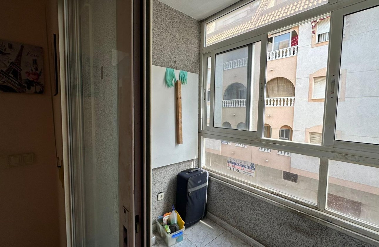 Herverkoop - Appartement -
Torrevieja - Estacion De Autobuses
