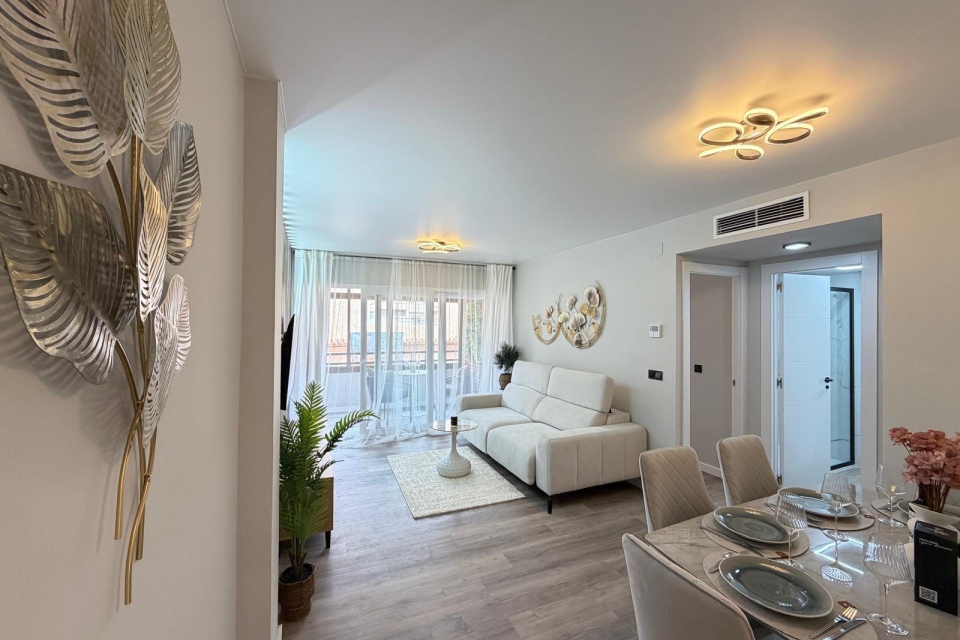 Herverkoop - Appartement -
Torrevieja - Estacion De Autobuses