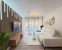 Herverkoop - Appartement -
Torrevieja - Estacion De Autobuses