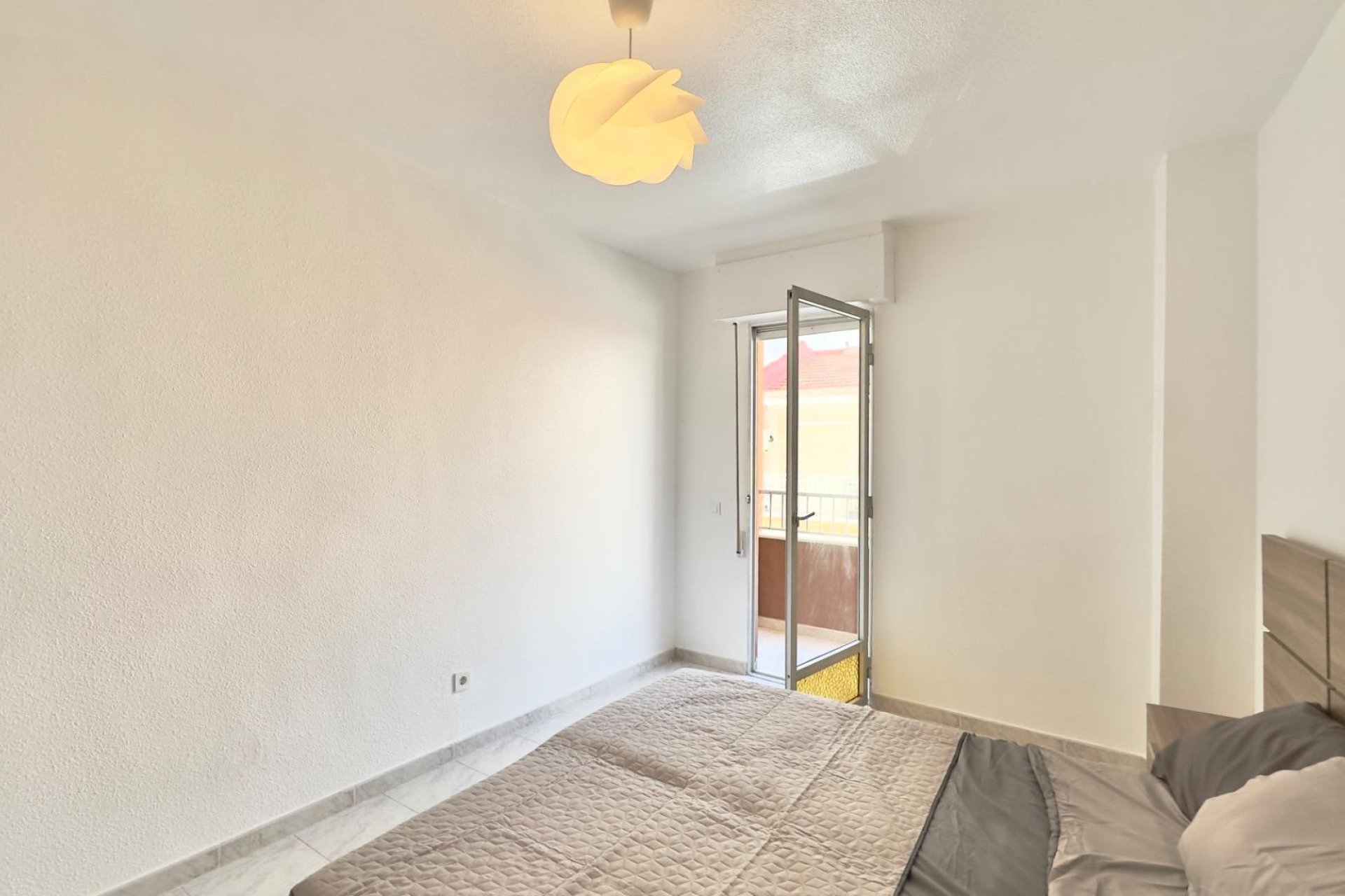 Herverkoop - Appartement -
Torrevieja - Estacion De Autobuses