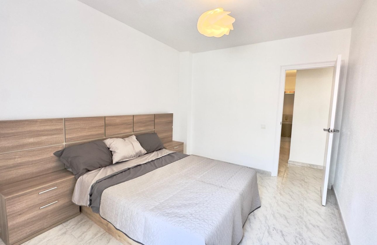 Herverkoop - Appartement -
Torrevieja - Estacion De Autobuses