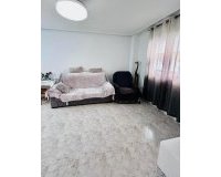 Herverkoop - Appartement -
Torrevieja - Estacion De Autobuses