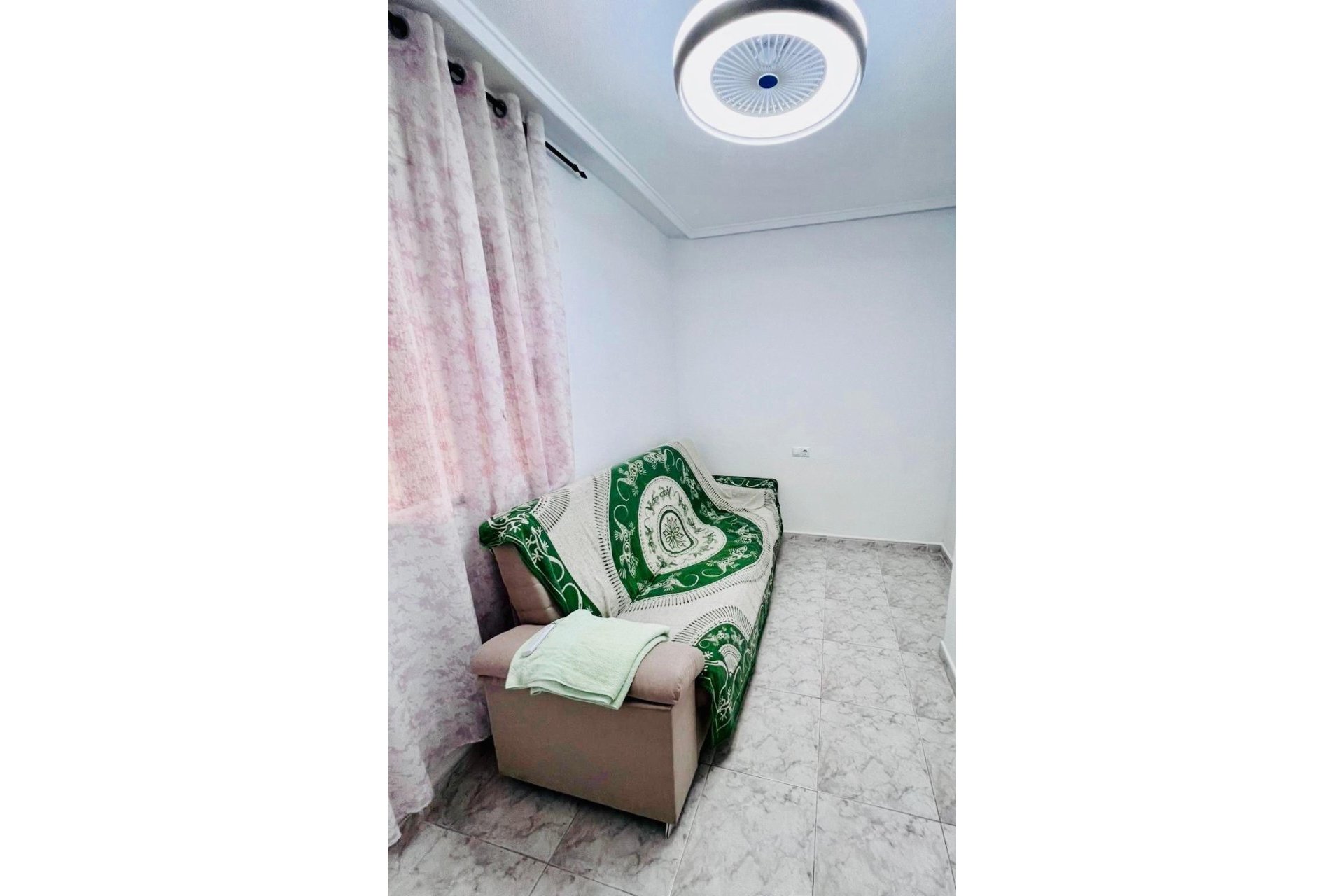 Herverkoop - Appartement -
Torrevieja - Estacion De Autobuses