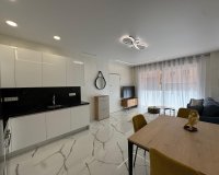 Herverkoop - Appartement -
Torrevieja - Estacion De Autobuses